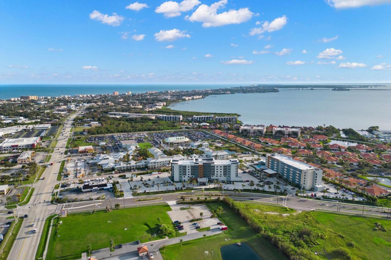 Towneplace Suites By Marriott Cape Canaveral Cocoa Beach Екстериор снимка