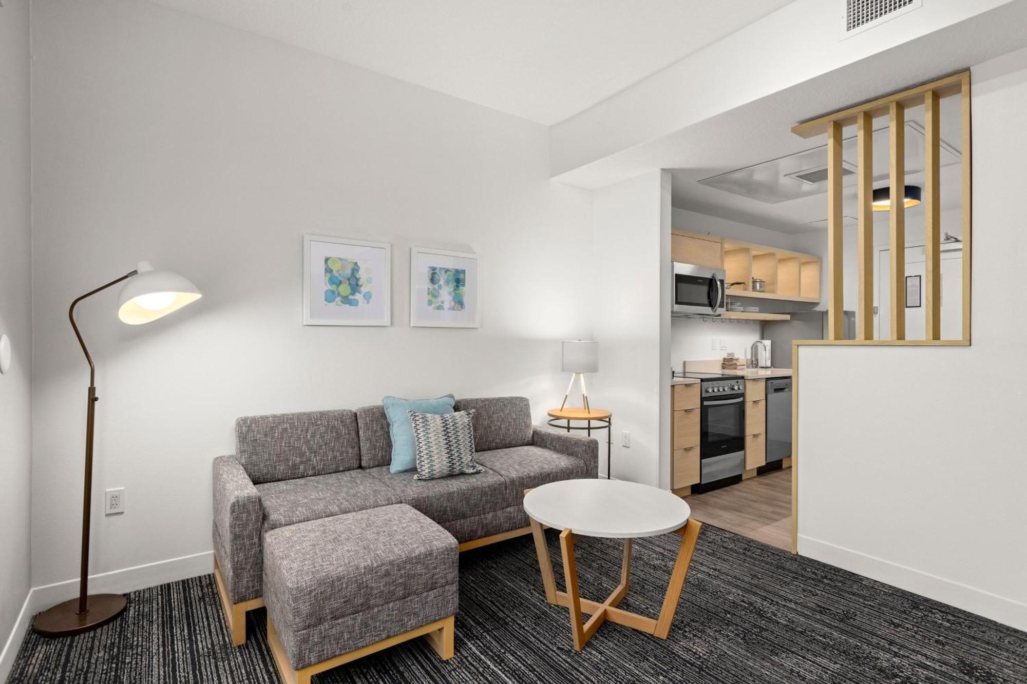 Towneplace Suites By Marriott Cape Canaveral Cocoa Beach Екстериор снимка